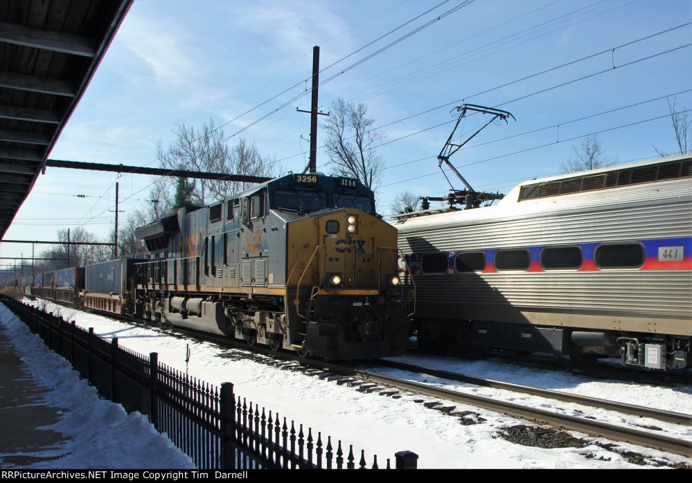 CSX 3256 leads I032